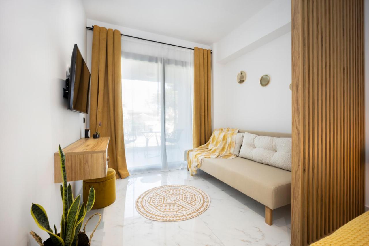 Apartment 06